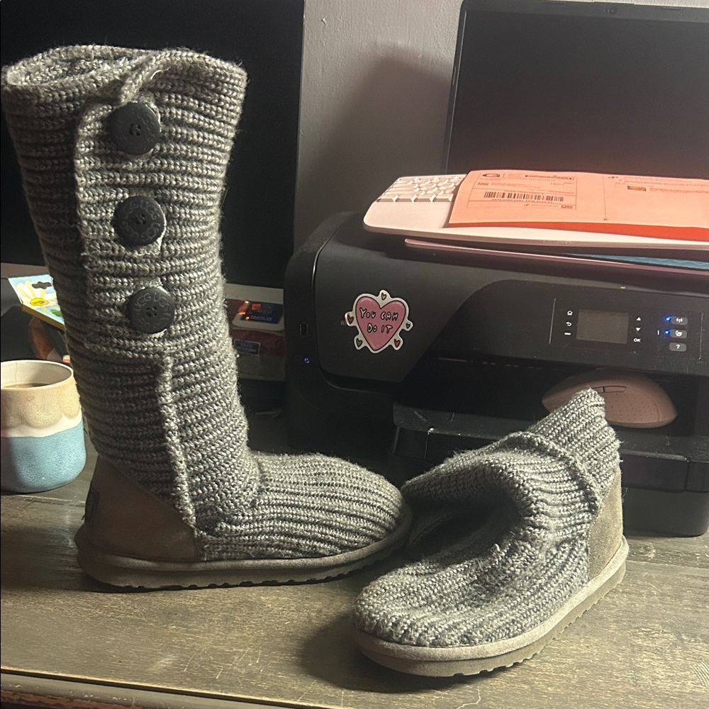 UGG Classic Cardy boots Charcoal Knit Boots‎ with Suede Accents